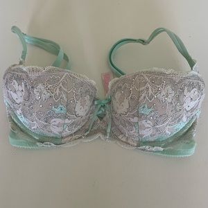 Victorias Secret Very Sexy 32A